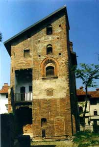 Ingrandisci